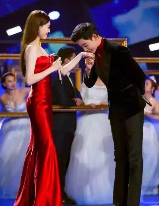 为了吃瓜她进娱乐圈却红了txt